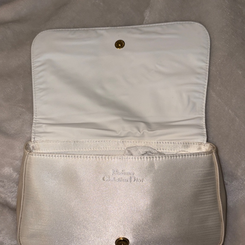 <3SOLD<3 - Picture 2 of 5